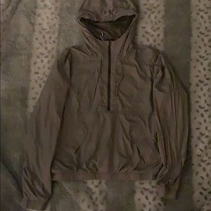 Small women’s under armour windbreaker
